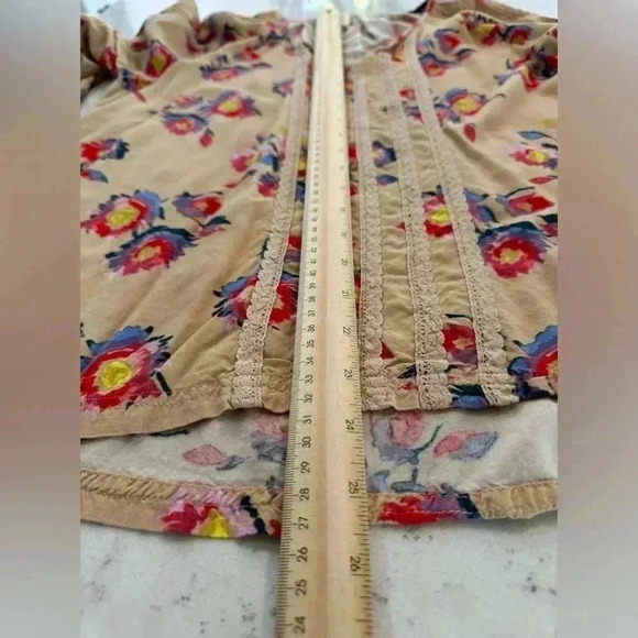Matilda Jane Floral Kaia Peasant Top Size Medium Womens Boho Blouse Lace Detail - Picture 8 of 12